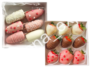 Клубника и бананы в шоколаде